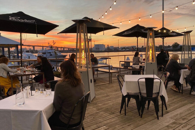 d_Albora-Pier-35-Bar-Grill