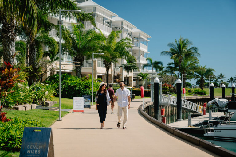 Restaurants and nearby resort